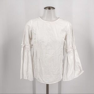 DizzyLizzy white bell sleeve top